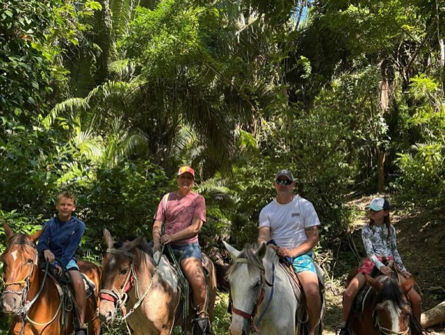 Riding horses through Roatán's jungle trails
